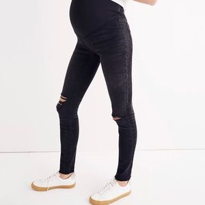 Maternity jeans size 27